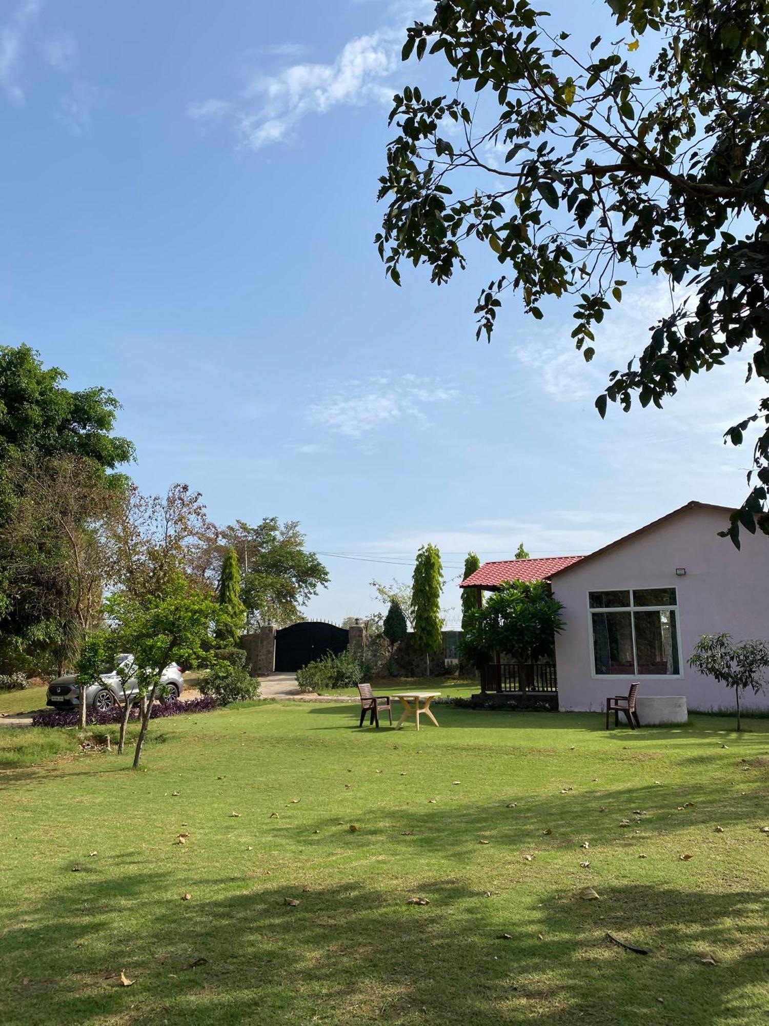 Orchard At Sarai Villa Gurgáon Kültér fotó